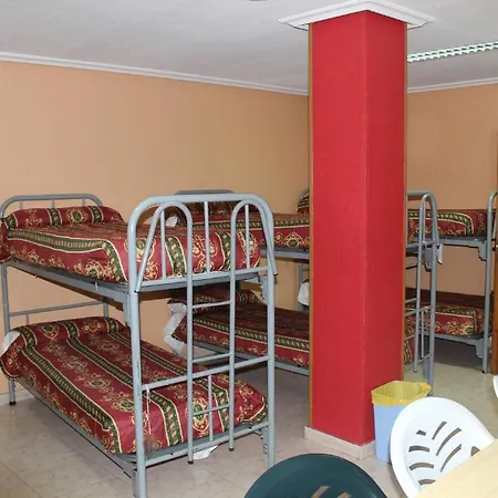 Juvenil Hostel *